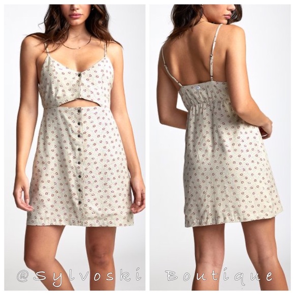 🔥RVCAOff-White Cutout Button-Front Riley NWT - Picture 3 of 11